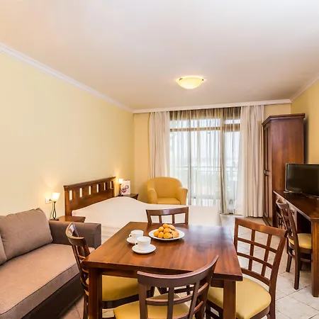 فندق Santa Marina Village سوزوبول