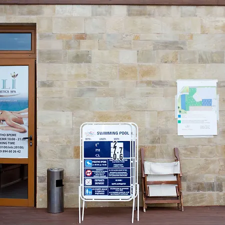 Santa Marina Village فندق