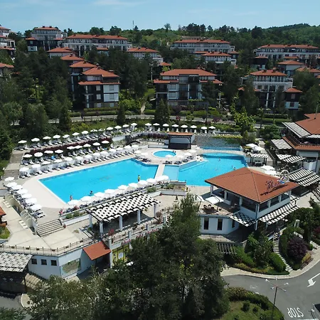 Santa Marina Village فندق