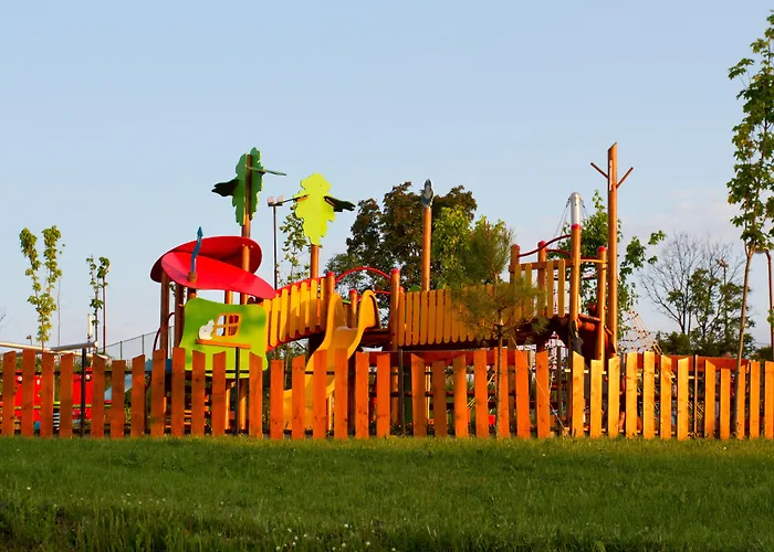 Santa Marina Village Szálloda