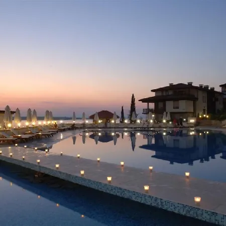 Готель Santa Marina Village