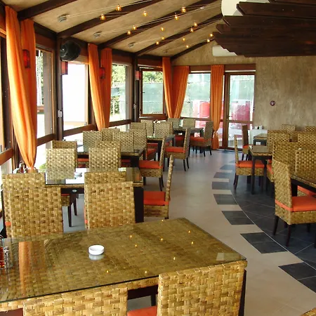 Santa Marina Village Отель *