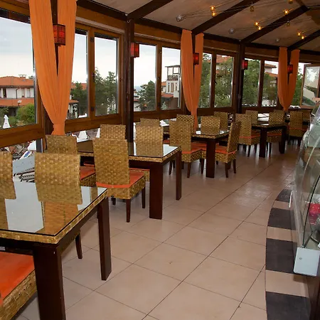 Santa Marina Village Готель