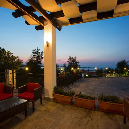Santa Marina Village