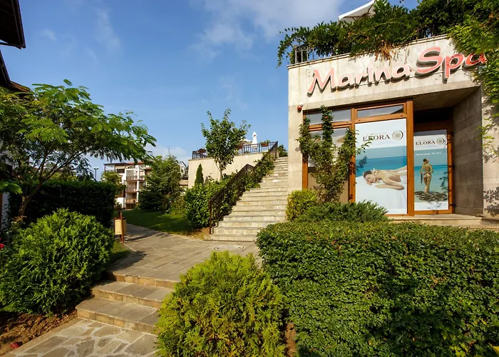 Hotel Santa Marina Village *