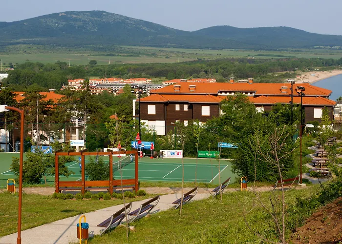 Santa Marina Village Hotel