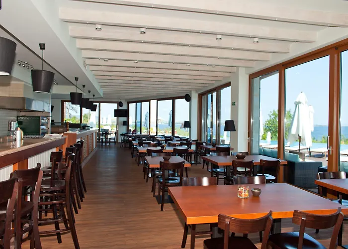 Hotel Santa Marina Village