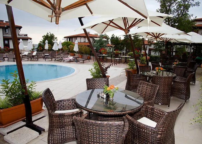 Santa Marina Village Hotel *