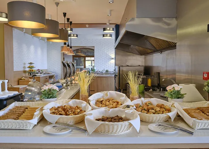 Hotel Santa Marina Village *